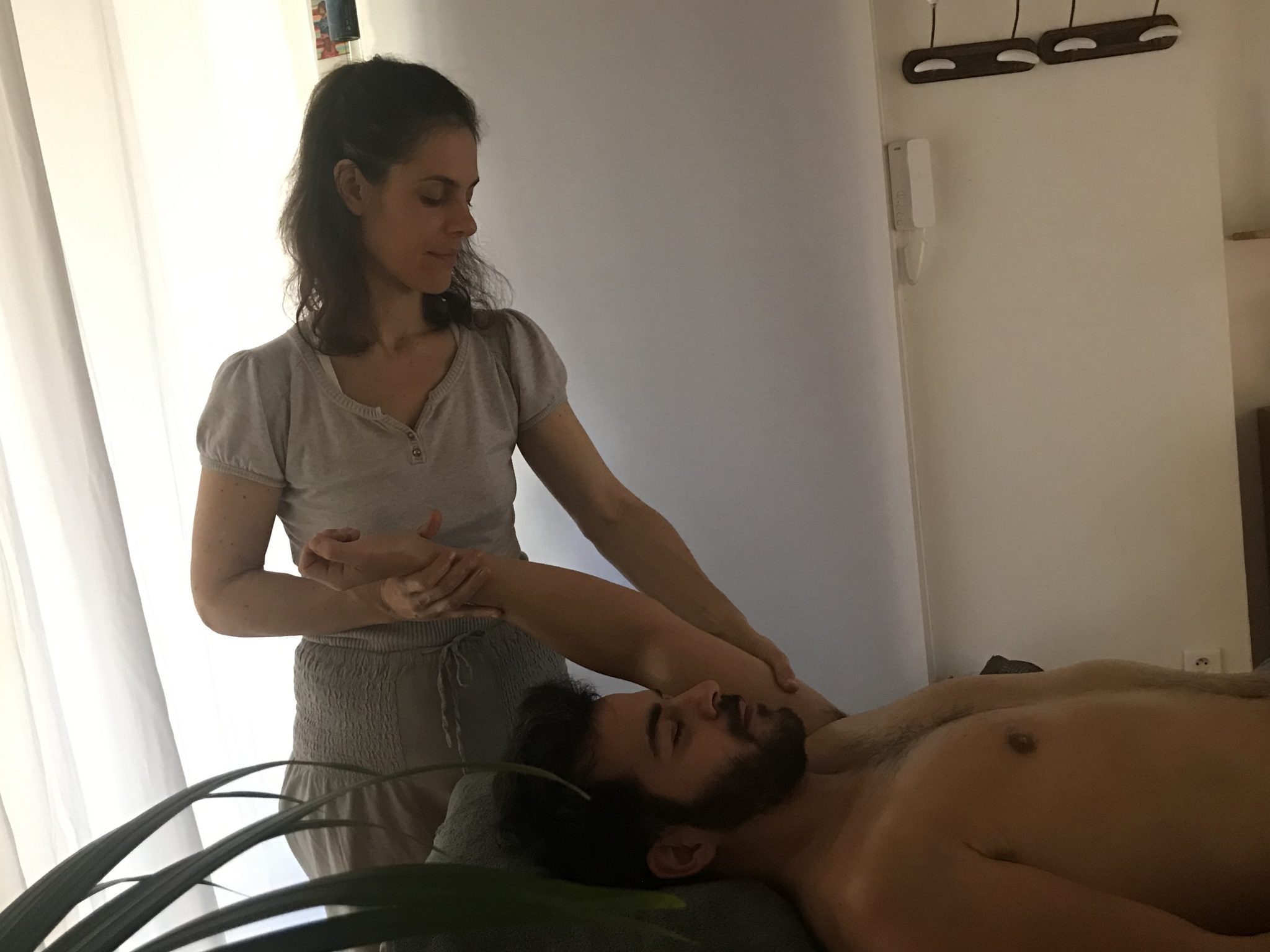 Massage corps complet huile chaude